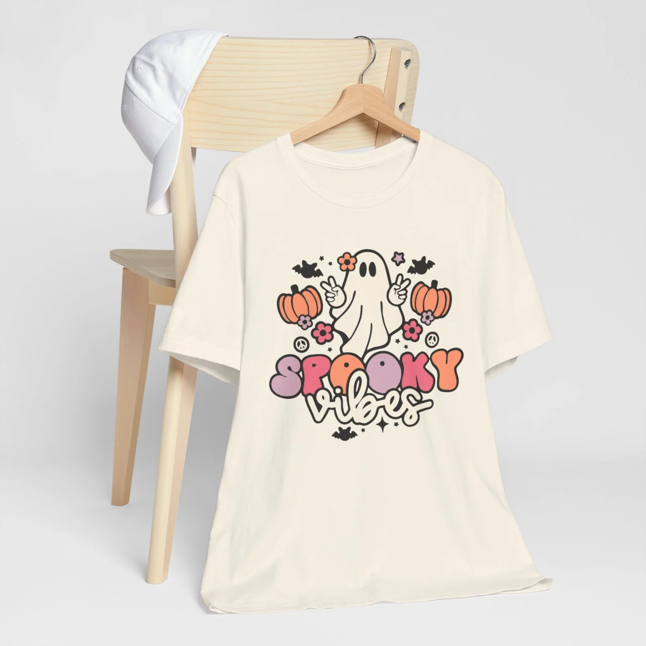 Spooky Vibes Halloween Ghost Shirt – Cute Spooky Season Tee, Retro Halloween Party Top