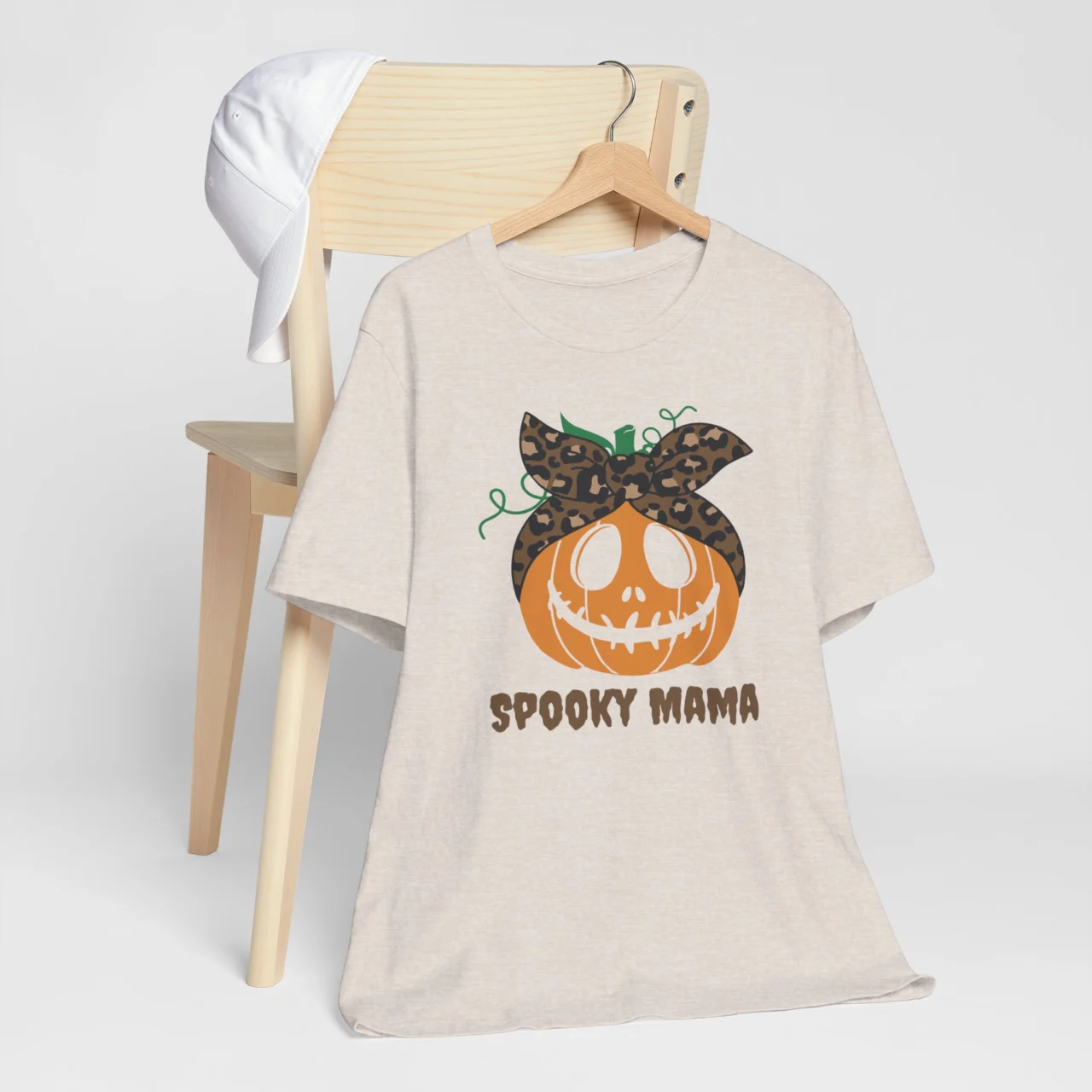 Spooky Mama Halloween T-Shirt - Pumpkin Graphic Tee - Image 6