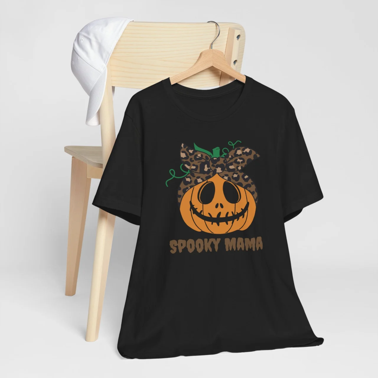 Spooky Mama Halloween T-Shirt - Pumpkin Graphic Tee - Image 5