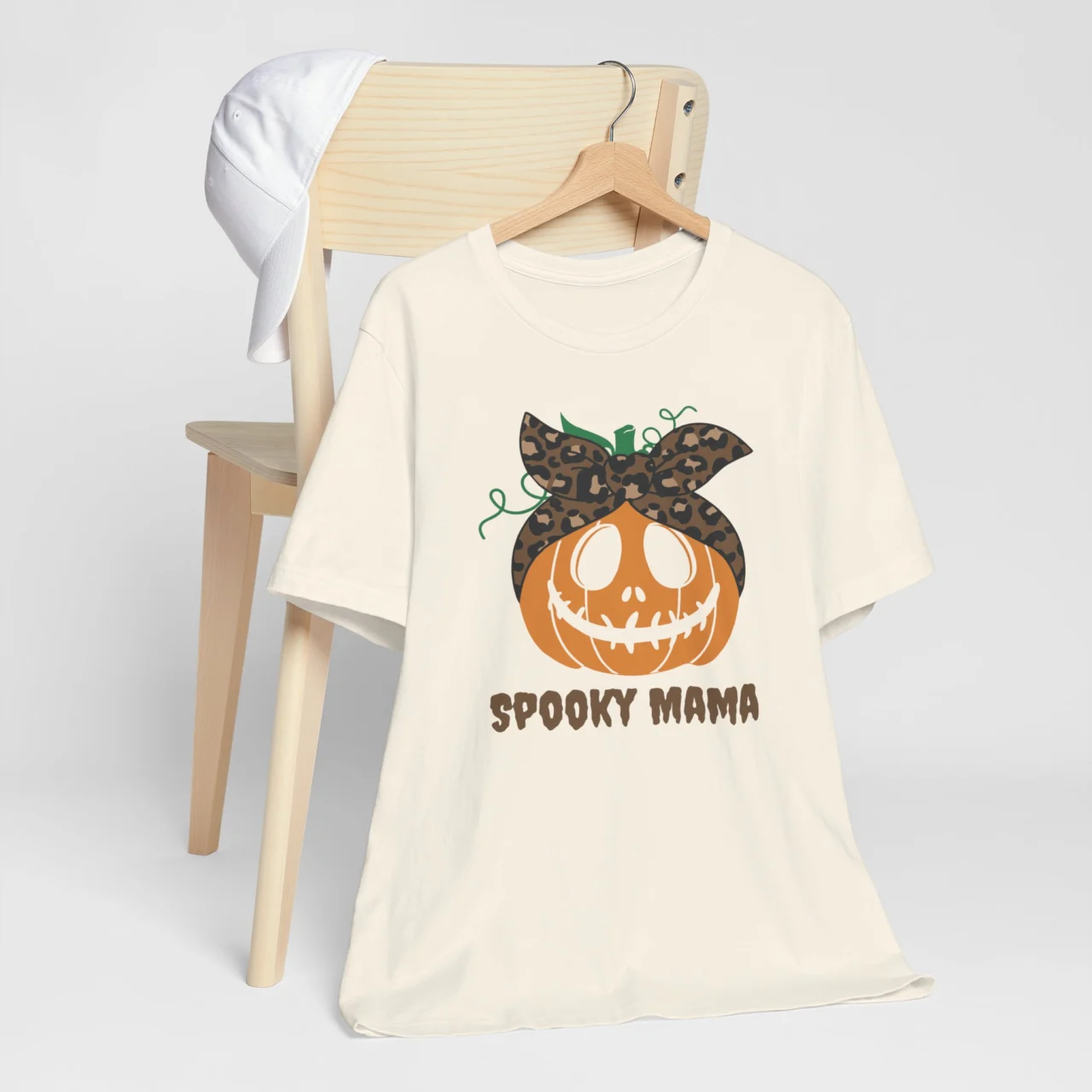 Spooky Mama Halloween T-Shirt - Pumpkin Graphic Tee - Halloween Mom Tee