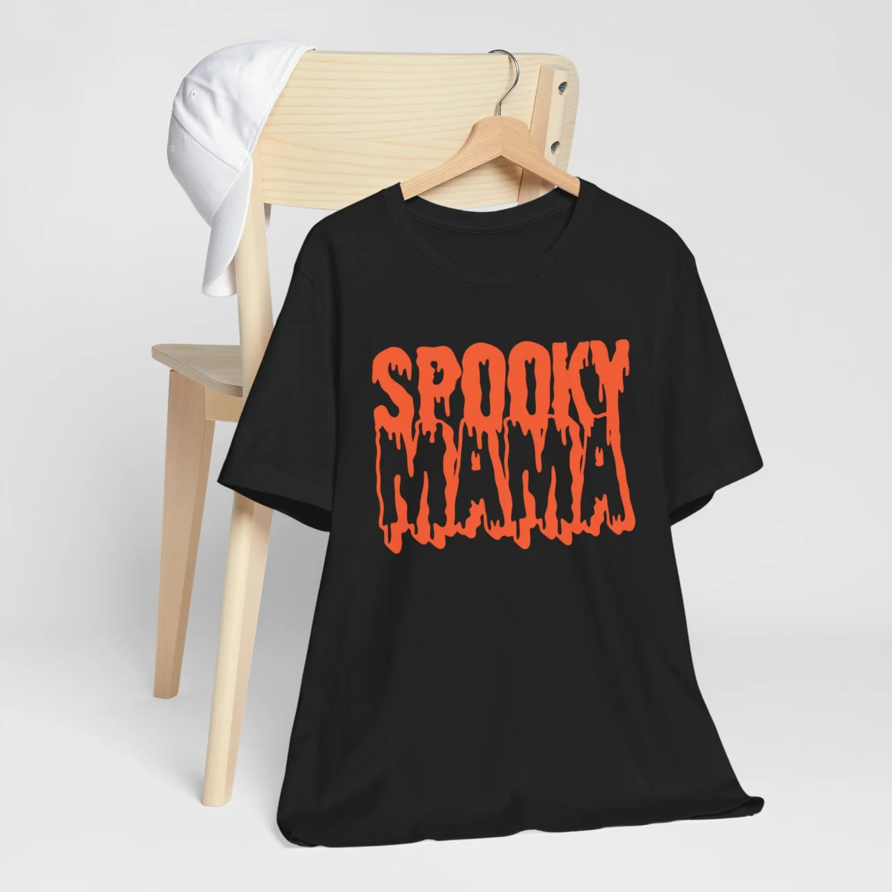 Spooky Mama T-Shirt - Retro Halloween Graphic Tee for Moms